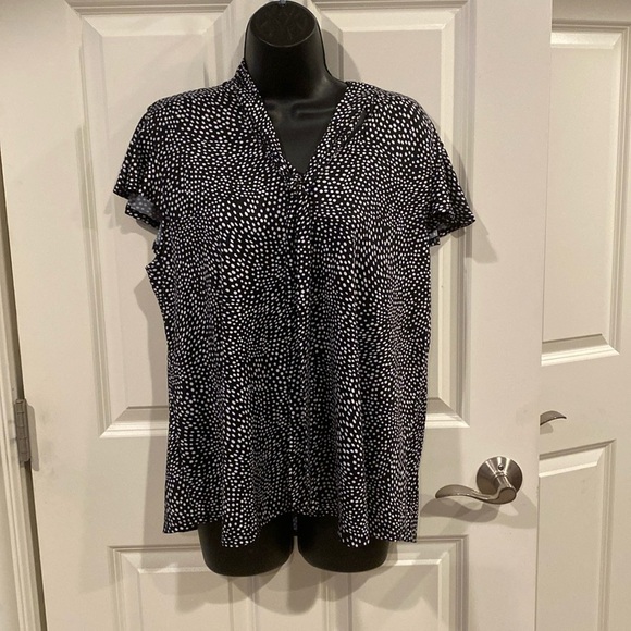 Cocomo Tops - Petite XL Cocomo black polka dot blouse - NWT